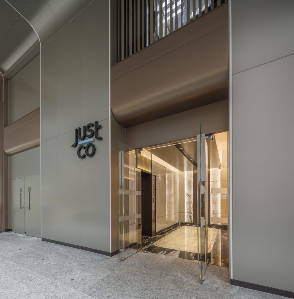 Hong Leong Building  @ 16 Raffles Quay